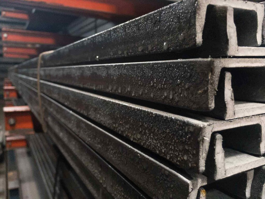Les aciers carbones en coutellerie - ForgeOrigine